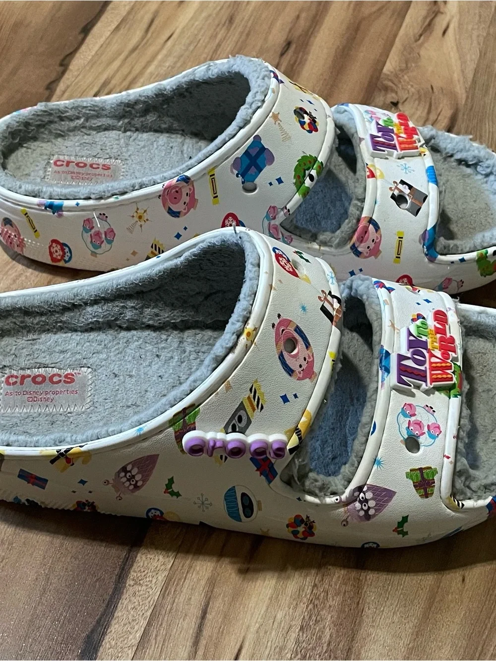 Disney Pixar Crocs Toy to the World Faux Fur Lined Slides Unisex Size 10M 12W
